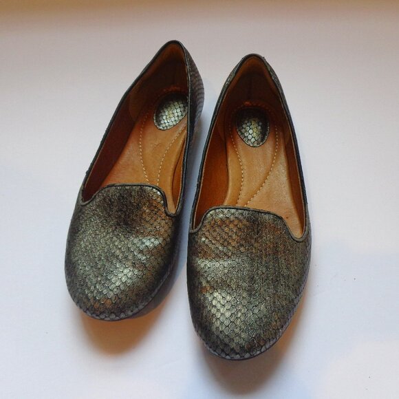Clarks Shoes - Clarks Artisan Women Pewter Metallic Snake Leather  Loafer Slip on Shoes Sz 6.5M